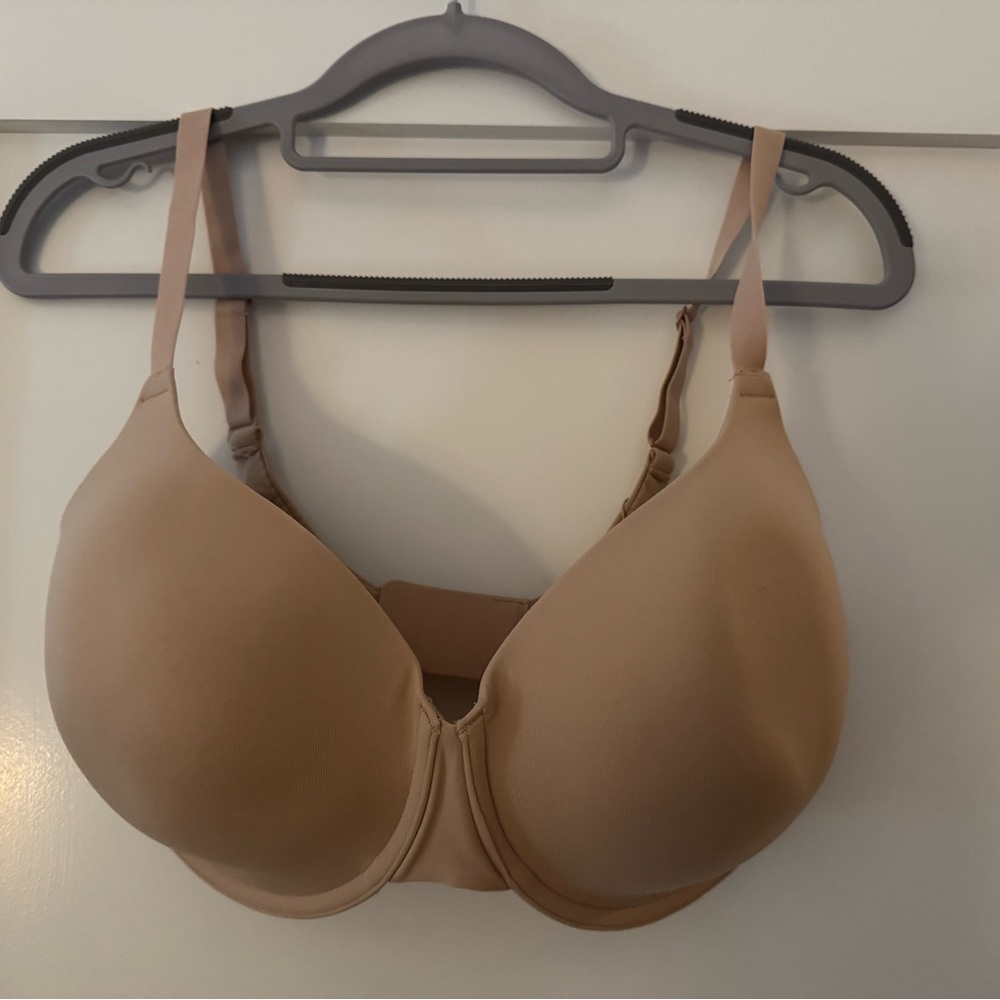 NWT - Skims Fits Everybody Tshirt Bra -34DDD